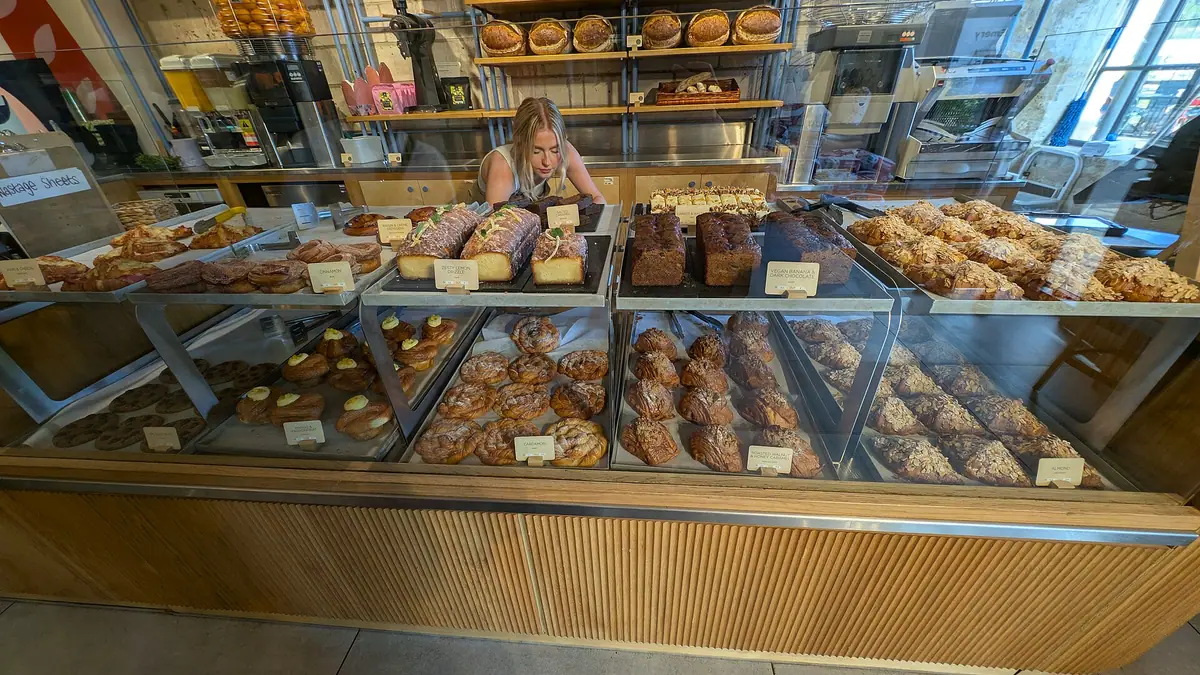 Martins Bakery – bakery in Falmouth town centre